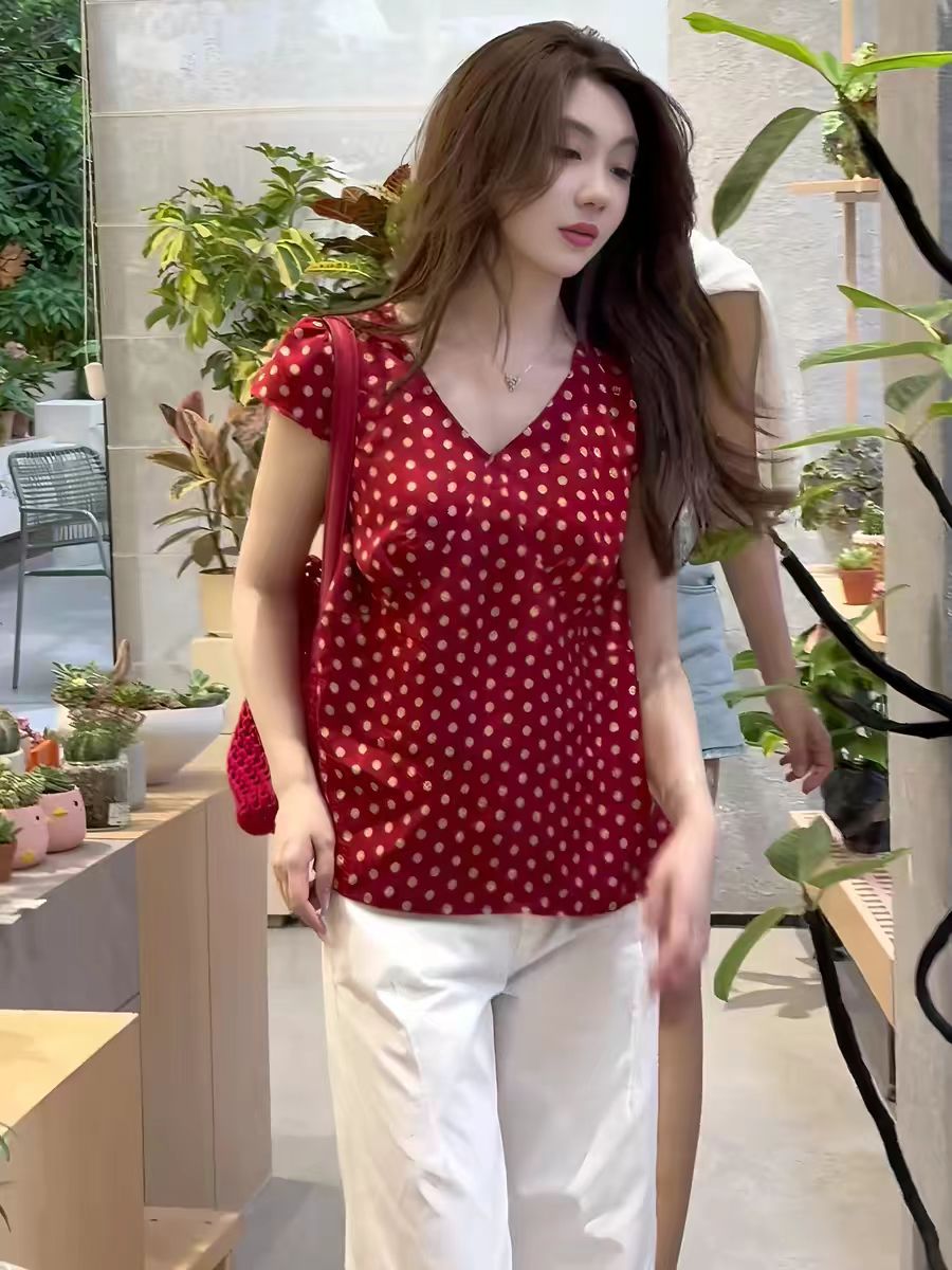 프랑스식 레트로 연령 감소 셔츠 맨위 여성 여름 새로운 V넥 반팔 디스플레이 화이트 빨간색 도트 무늬 외국 가스 작은 셔츠 셔츠