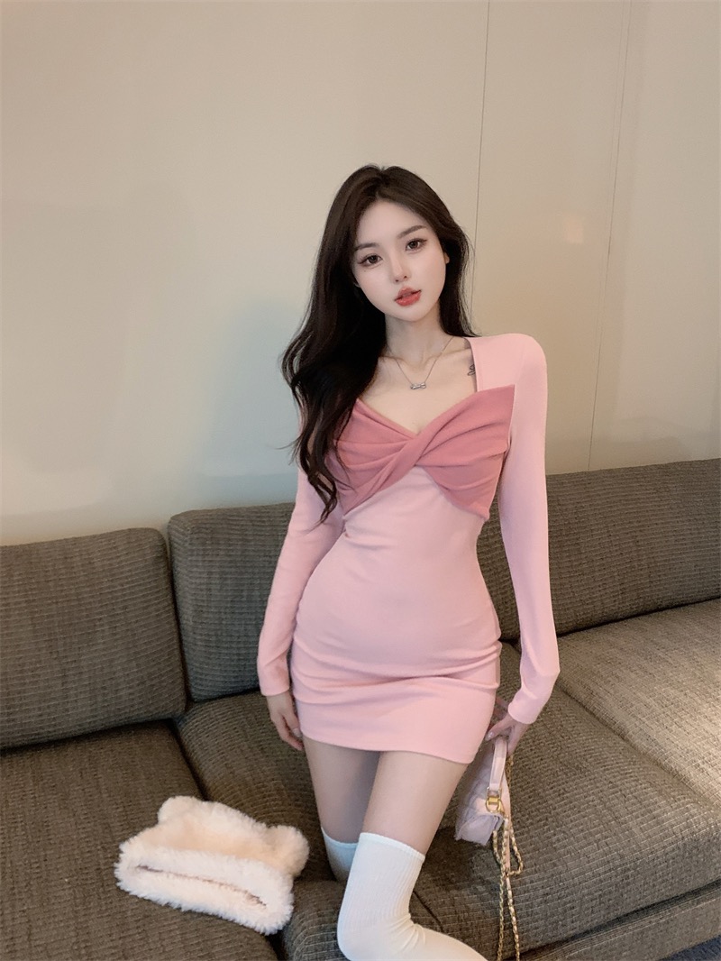 실사 정가 2026 봄 새로운 달콤한 차가운 핫걸 배색 여성 드레스 몸매 가꾸기 슬림해 보이는 타이트 스커트 미니 스커트