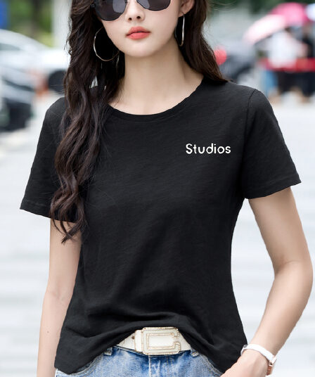 2026 여름 새로운 여성 의류 순면 슬림해 보이는 반팔 티셔츠 여성 미니멀리즘 여성 기본 셔츠 긍정적 인 어깨 반소매 맨위