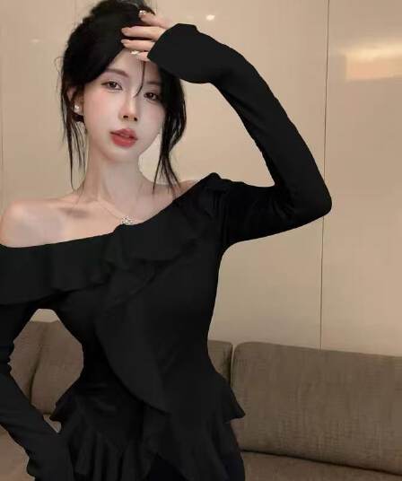 95 폴리 에스터 검정색 프릴 비스듬한 어깨 긴팔 티셔츠 여성 봄 가을 인사이드 가져 가라. 몸매 가꾸기 슬림해 보이는 핫걸 쇼트 스타일 맨위