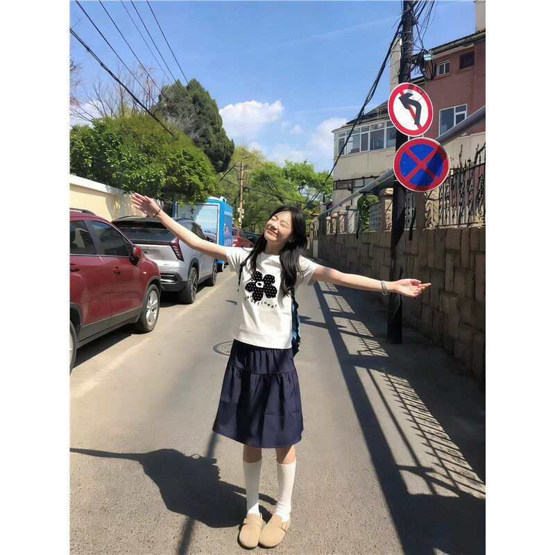 95 폴리에스터 도트 무늬 프린트 한 부서 화이트 반팔 티셔츠 여성 여름 동정 쇼트 스타일 디자인 센스 차가운 실크 코튼