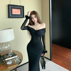 批发实拍纯欲性感一字肩蕾丝拼接毛毛长袖设计感气质收腰鱼尾<b class='q'>连衣裙</b>