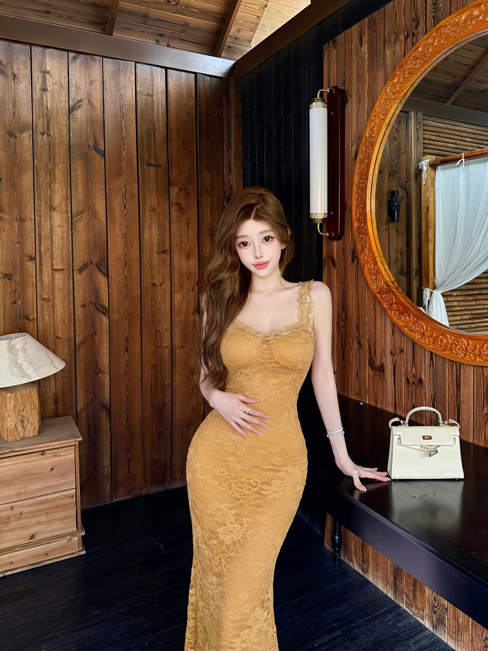 실사 명문 여성 품격 황색 민소매 레이스 디자인 센스 몸매 가꾸기 슬림해 보이는 트임 타이트 스커트 예복 치마