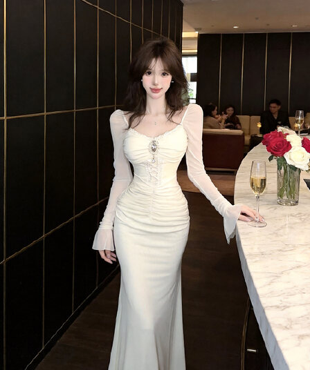 실사 품격 명문 여성 고급 센스 무거운 작업 훈련 행침 목 망사 홀로우 아웃 주름 긴팔 허리 수축 인어 꼬리 타이트 스커트