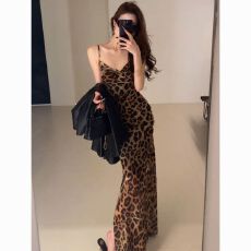 批发性感纯欲豹纹露背吊带连衣裙女夏秋季内搭<b class='q'>气质</b>收腰修身包臀长裙子