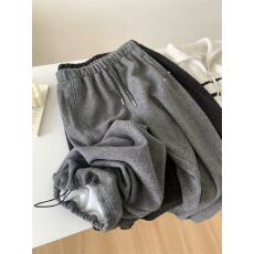 批发垂感慵懒深灰色糯米绒直筒裤女士<b class='q'>韩版</b>加绒保暖束脚两穿<b class='q'>休闲裤</b>