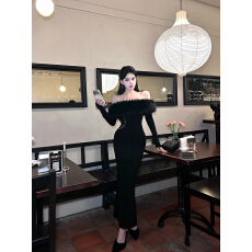 批发灰尘邓邓 一字肩针织连衣裙女2025秋冬新款性感<b class='q'>包臀</b><b class='q'>长裙</b>长袖裙子