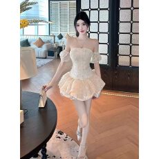 批发越南小众抹胸掐腰金丝刺绣花短<b class='q'>礼服</b>裙生日约会缎面蓬蓬花苞连衣裙