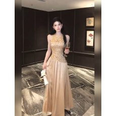 批发法式香槟色<b class='q'>蕾丝</b>无袖背心连衣裙女秋冬生日礼服收腰性感辣妹长裙子