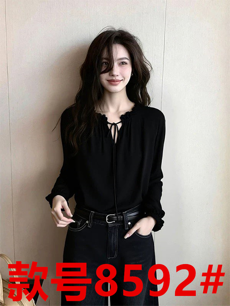 검정색 V넥 레이스업 긴팔 여성 셔츠 2026 새로운 봄 참석 중요 경우 고급 센스 인사이드 잡아라. 의류