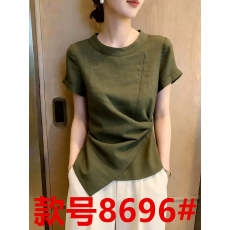 批发2026年夏季新品时髦极简军绿色上衣舒适日常百搭修身时尚潮流短袖