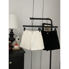 批发实拍  白色高级感毛呢阔腿短裤女2025秋冬新款高腰显瘦百搭A字裤