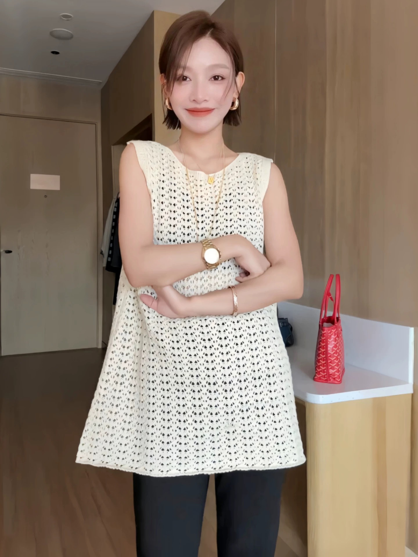 x.x. 봄 새로운 한 여성 분위기 한국 스타일 ins 바람 작은 대중 디자인 센스 홀로우 아웃 조끼 스커트 한 부서 78780