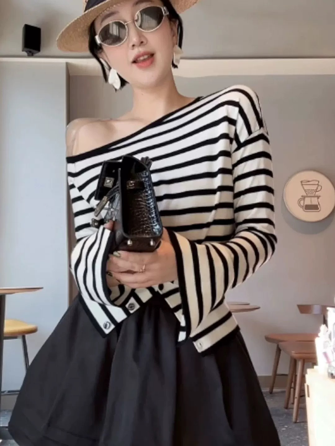 xiaobai 봄 새로운 한 부서 작은 대중 스트라이프 배색 다용도 루즈핏 맨위