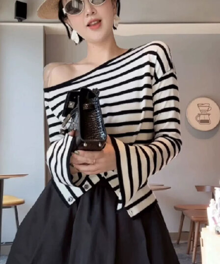 xiaobai 봄 새로운 한 부서 작은 대중 스트라이프 배색 다용도 루즈핏 맨위