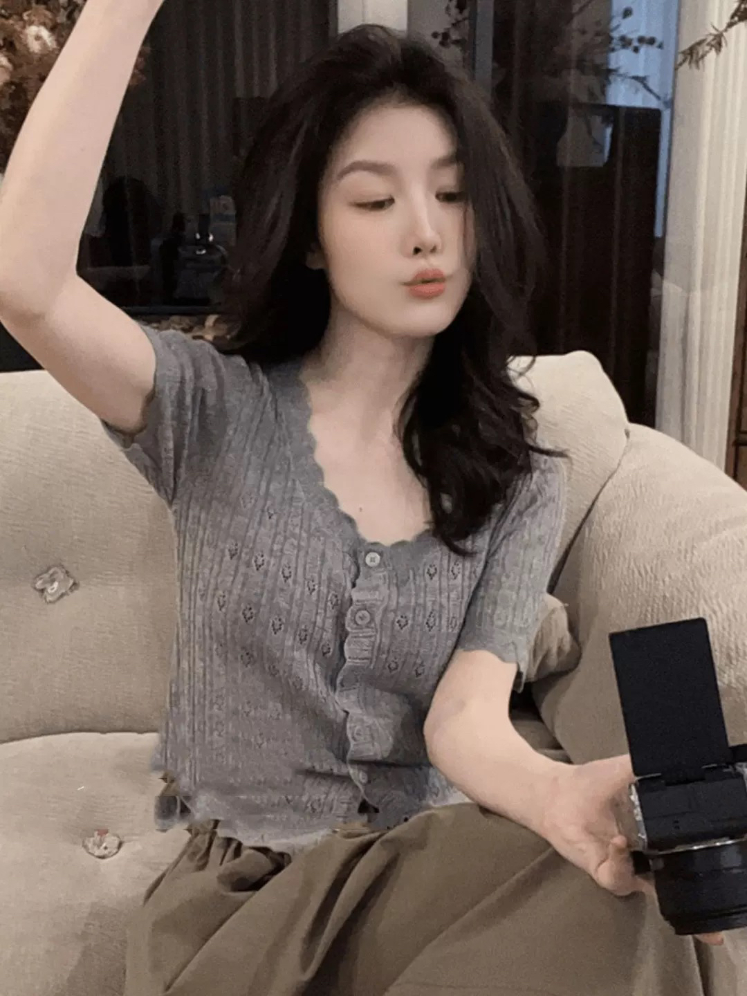 왕위 왕위 독점적 인 한국 스타일 미니멀리즘 품격 외국 가스 홀로우 아웃 니트 스웨터 y1556