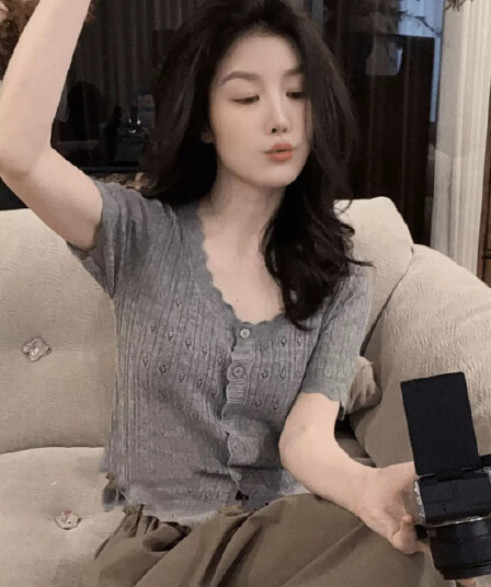 왕위 왕위 독점적 인 한국 스타일 미니멀리즘 품격 외국 가스 홀로우 아웃 니트 스웨터 y1556