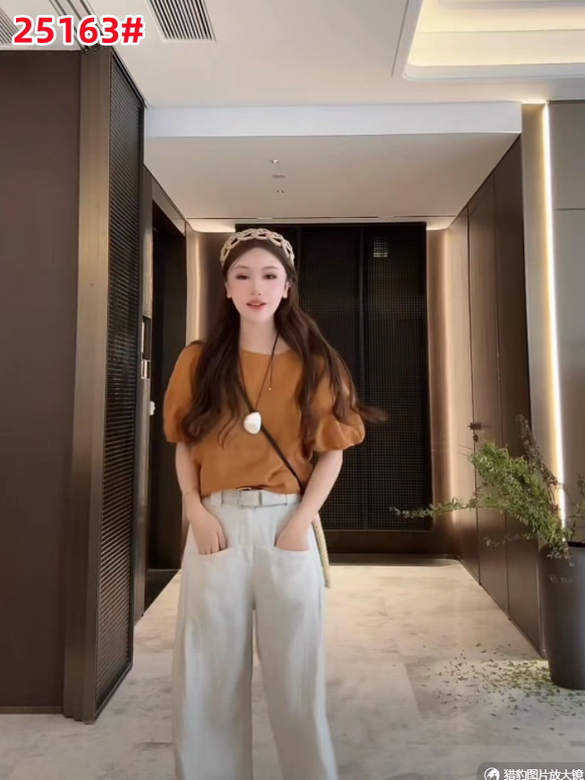 Cypress 눈 추천 꿈 봄 다용도 몸매 가꾸기 슬림해 보이는 캐주얼 통기성 라운드 넥 100 마 빛 럭셔리 티셔츠 여성