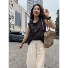 批发高级感轻奢短款无袖背心女夏<b class='q'>新款</b>气质温柔风轻薄透气漂亮小衫上衣