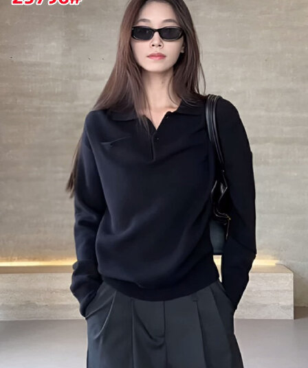 검정색 중간 길이 POLO 칼라 긴팔 니트 스웨터 여자 2025 새로운 가을 루즈핏 느긋한 바람 인사이드 잡아라. 의류