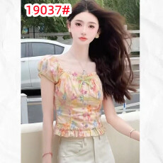 批发<b class='q'>碎花</b>泡泡袖方领修身短款<b class='q'>衬衫</b>上衣2025年夏季新款法式小衫<b class='q'>衬衣</b>女装