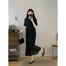 批发实拍大码女装2026夏季新款高级感法式<b class='q'>钉珠</b>黑色正肩胖MM显瘦<b class='q'>连衣裙</b>