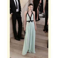 批发重要场合漂亮晚礼服长裙海边度假绿色v领挂脖露背<b class='q'>吊带</b>连衣裙子女