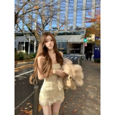 批发迟伞伞25/fw天鹅绒<b class='q'>冬</b>雾 <b class='q'>冬</b>日内搭王者！蕾丝吊带蝴蝶结拼纱连衣裙