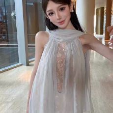 批发粉红PINK丨“薄纱月光”设计感法式气质拼接蕾丝小众无袖<b class='q'>收腰</b>上衣