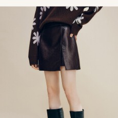 批发环保PU油蜡皮复古酒红色半<b class='q'>裙</b>女2025秋冬新款可露丽开衩<b class='q'>裙</b>子