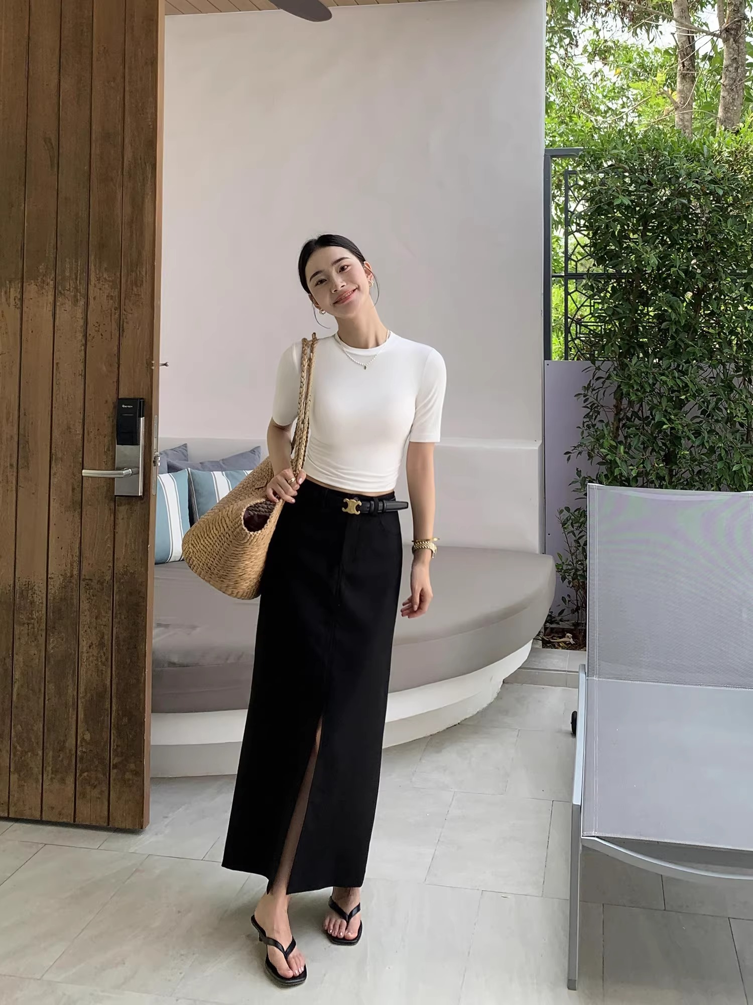 검정색 스트레이트 정장 반신 스커트 여성 여름 하이웨이스트 디자인 센스 트임 중간 길이 타이트 스커트