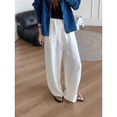 批发白富美~千金贵气感2025<b class='q'>春</b>好穿不透裸感麻休闲裤棉水洗弯刀裤