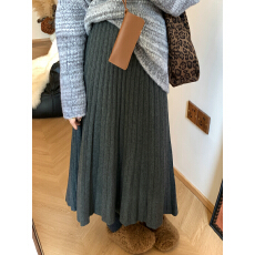 批发2025冬季高级质感法式灰色羊毛百褶<b class='q'>半身裙</b>垂坠感气质中长大摆<b class='q'>裙</b>子