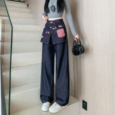 实拍实价~卡通刺绣假两件屁帘牛仔裤女秋季新款设计感直筒阔腿裤