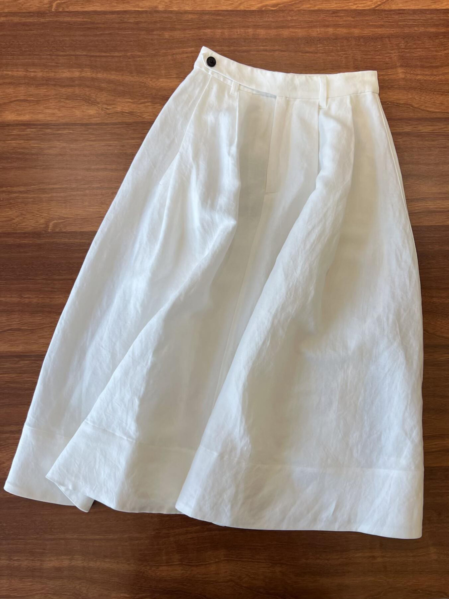 오래된 돈 바람 화이트 아마 반신 스커트 여성 여름 새로운 프로 피부 통기성 하이웨이스트 한 마디 우산 치마