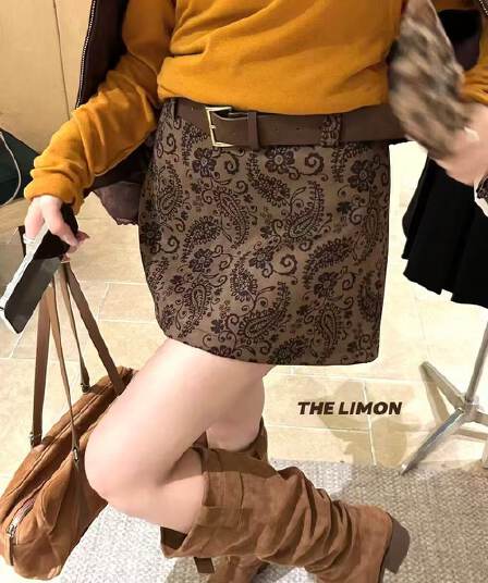 the limon 레몬 녹차 프랑스식 레트로 스웨이드 원단 캐슈 꽃 하이웨이스트 슬림해 보이는 반신 스커트