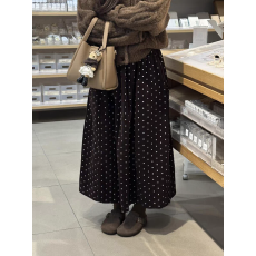 批发日系慵懒感波点半身裙女2025冬季新款学院风百搭中长款灯芯绒裙子