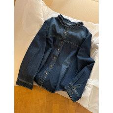 批发CHAO级推荐！2026早春穿搭~港风复古水洗蓝花边领口设计牛仔衬衫