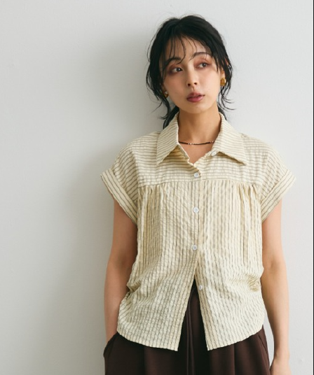 일본식 스트라이프 질감 반팔 셔츠 루즈핏 폴로 칼라 주름 디자인 센스 작은 날다 소매 여름 셔츠