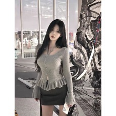 批发韩雨嘉ouvre's Kiss心机露肤 配袖套多穿法高领<b class='q'>背心</b><b class='q'>毛衣</b>