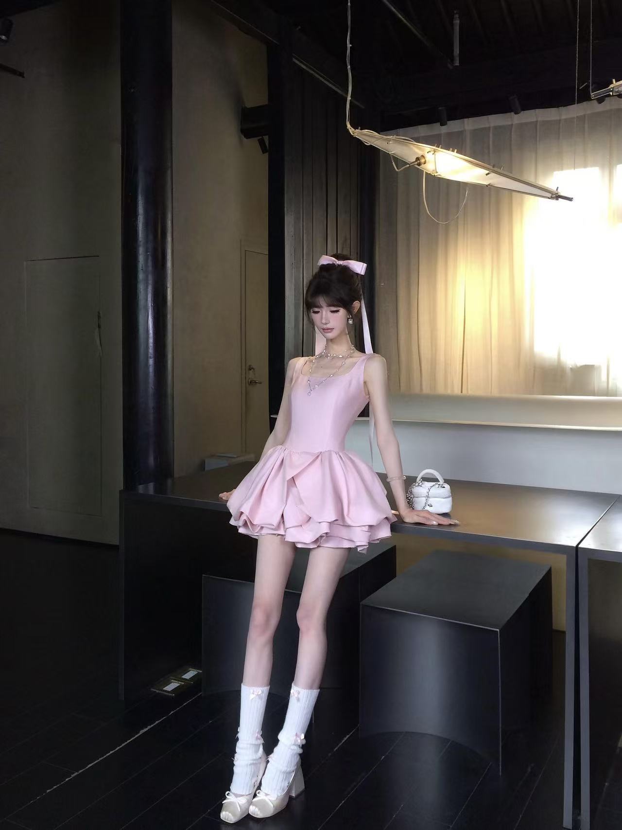 민소매 꽃밭 퍼프 스커트