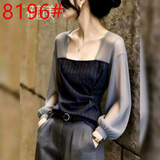 批发小众个性藏蓝色上衣休闲2026年秋季<b class='q'>女装</b>方领<b class='q'>时尚</b><b class='q'>潮流</b>网纱拼接长袖