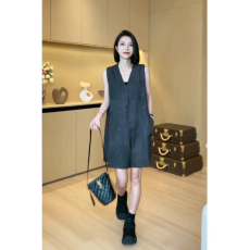 批发无袖v领背心连衣裙裤女休闲风宽松显瘦<b class='q'>连体</b><b class='q'>裤</b>2025夏季小个子女装
