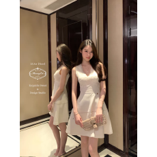 批发【古早小白花】25新品定制蕾丝刺绣V领连衣裙