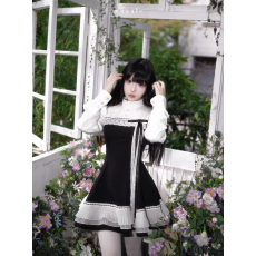 批发法式黑白六片裁收腰大摆秋冬A字短<b class='q'>连衣裙</b>