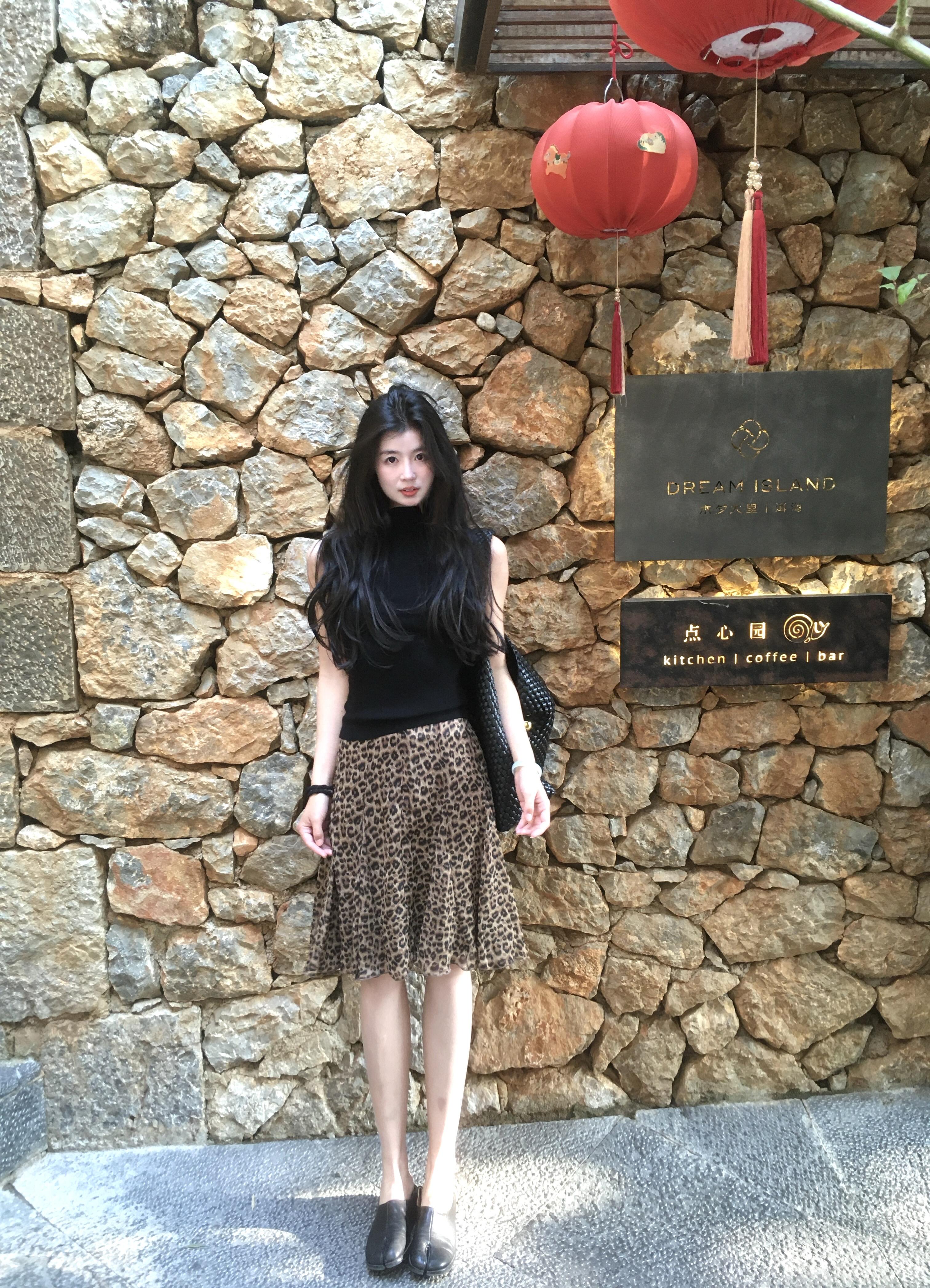 캐치 부서 도시 검정색 반하이넥 니트 조끼 여성 몸매 가꾸기 품격 민소매 니트 켜기 길다 반신 스커트