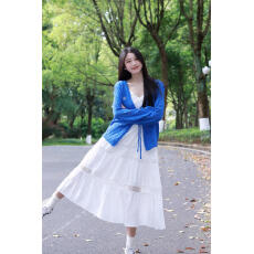 批发小众设计吊带连衣裙女<b class='q'>春</b>夏新款高级感V领长裙子海边度假裙子