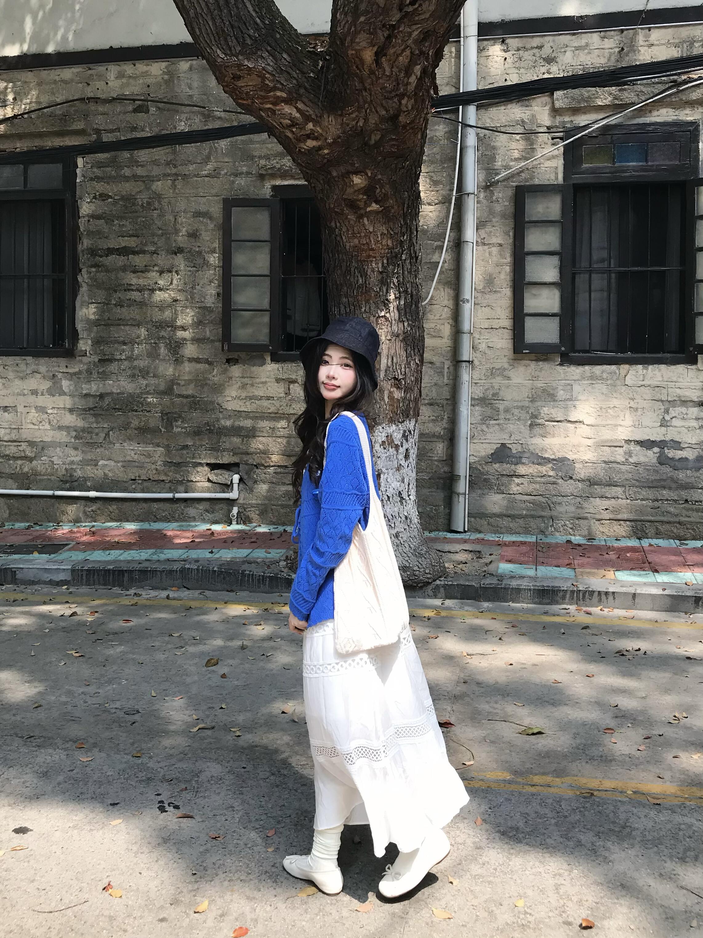 작은 대중 디자인 슬립 여성 드레스 봄 여름 새로운 고급 센스 V넥 길다 치마 해변가 휴가 치마