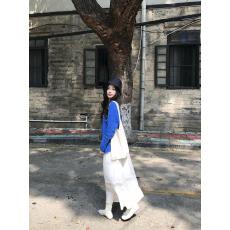 批发小众设计吊带连衣裙女<b class='q'>春</b>夏新款高级感V领长裙子海边度假裙子