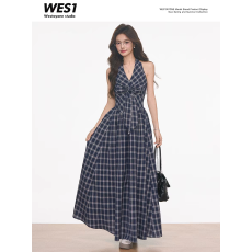 批发夏季格纹挂脖连衣长裙<b class='q'>女</b>设计感小众+针织开衫